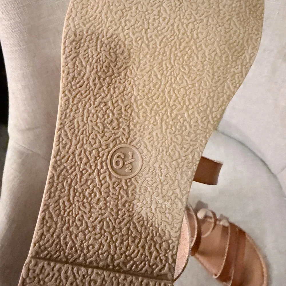 Universal Thread sandals - Picture 5 of 5